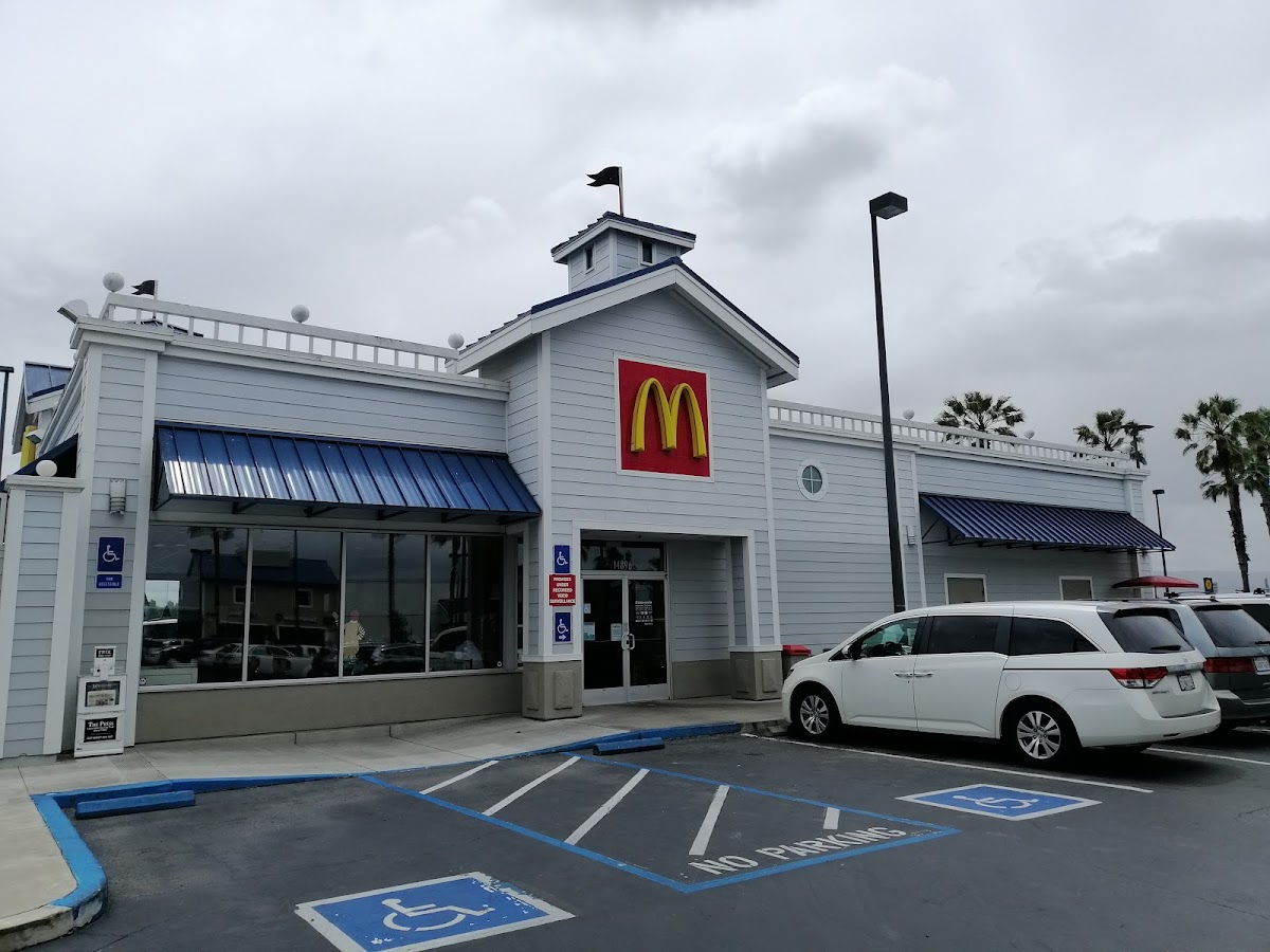 Sandy Cove Shopping Center